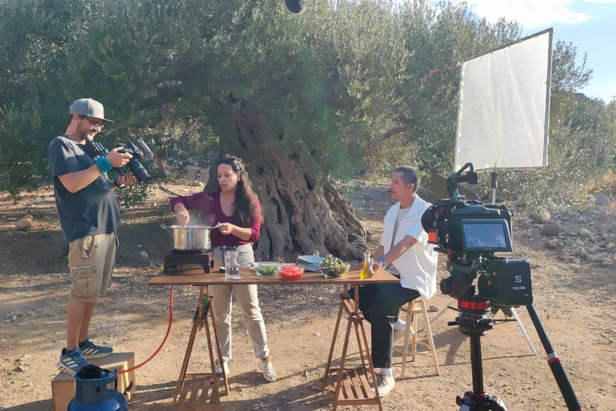 Ο Σωτήρης Κοντιζάς παρουσιάζει τα ΠΟΠ προϊόντα της Σητείας σε όλο τον κόσμο