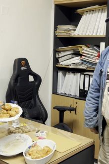 Ένα κέρασμα και ευχές για μια καλή ελαιοκομική σεζόν