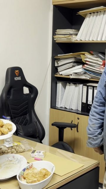 Ένα κέρασμα και ευχές για μια καλή ελαιοκομική σεζόν